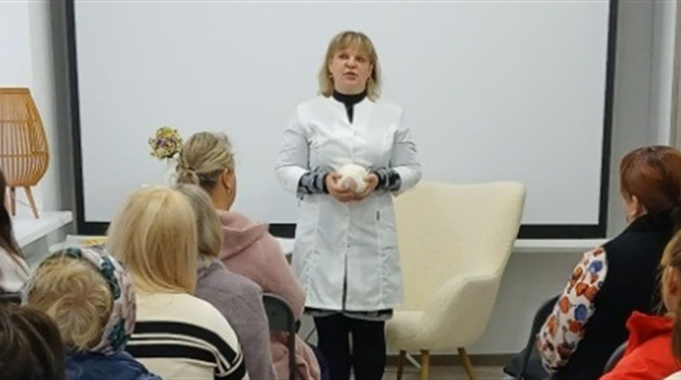 У Мені відбулася зустріч для жінок, присвячена питанням жіночого здоров'я