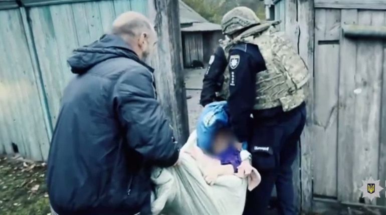 З прикордонного села Глухівщини «Білий Янгол» евакуював 84-річну жінку