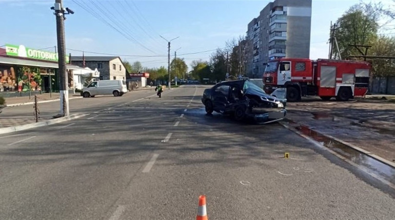 По вул. Воронізькій сталась ДТП, один з учасників автопригоди у лікарні