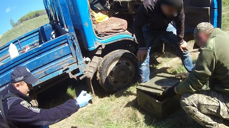На Сумщині затримали браконьєрів: четверо чоловіків полювали на червонокнижних бабаків