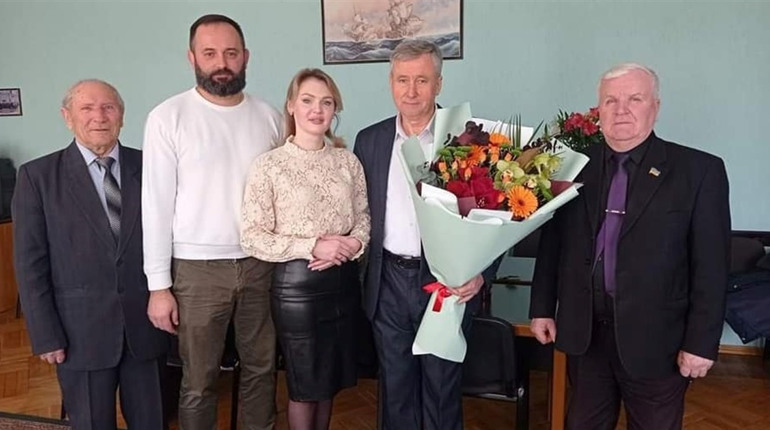 Начальника дирекції залізничних перевезень привітали з ювілеєм