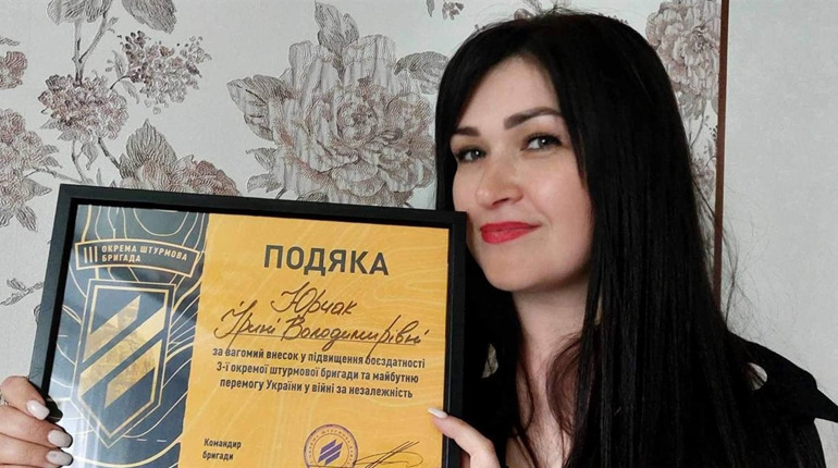 Ви не пропустите військового без черги? Ірина Юрчак про відсутність війни та волонтерство