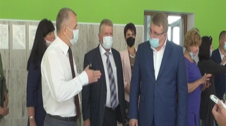 Голова ОДА проінспектував проведення капітального будівництва на двох об’єктах Шостки