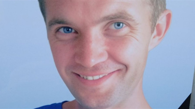 У Глухівській громаді попрощаються з воїном Олександром Іваницьким. Його серце зупинилося вдома