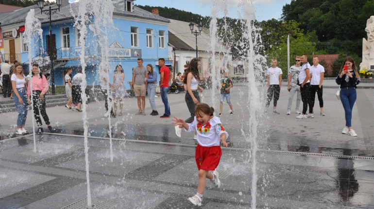 Фоторепортаж: Кременецька громада на святкуванні Дня міста