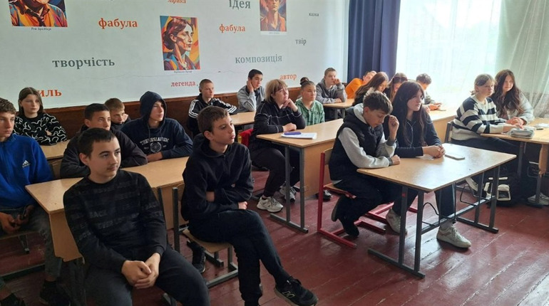 Учні Довгопристанського ліцею долучилися до збору на ЗСУ, де служить односелець