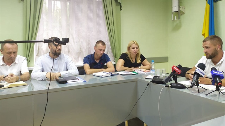 5 цікавих фактів про дороги і транспорт у Херсоні — розповідаємо про прес-конференцію у міській раді