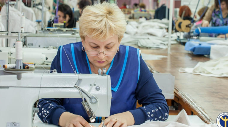Вакансії для швачок:: як долучитися до команди "Зорянки"