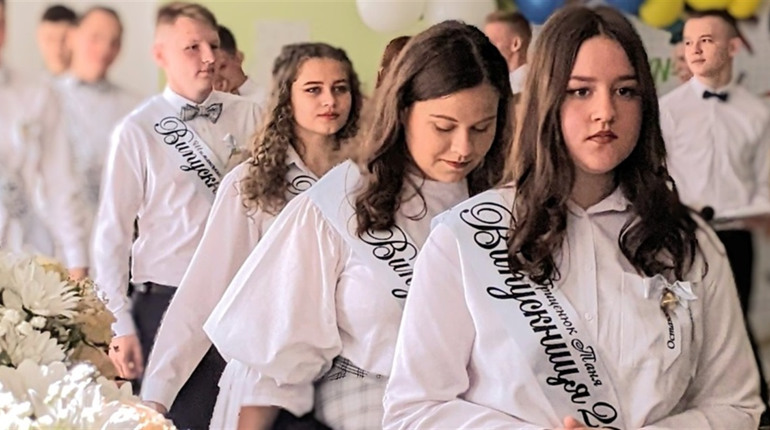 У Вараській громаді завершився навчальний рік