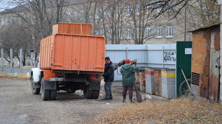 Коли у Сватовому у грудні 2019 вивозитимуть сміття від приватного сектору 