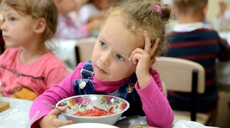 З вересня 2026 року школярі по всій Україні отримуватимуть безкоштовне харчування