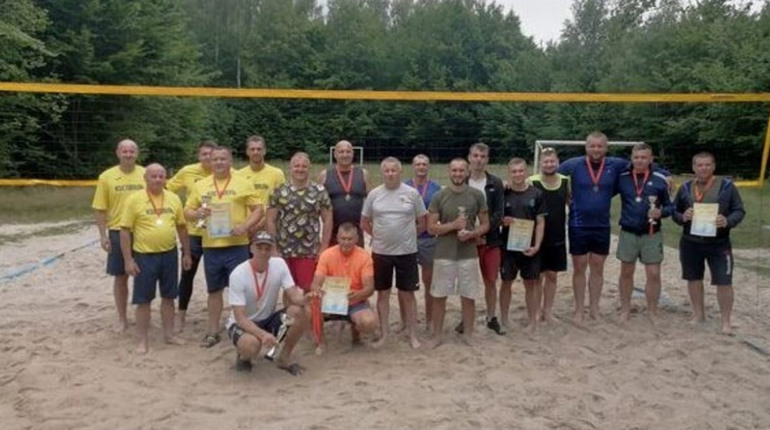Полицькі волейболісти у Костополі виграли Кубок