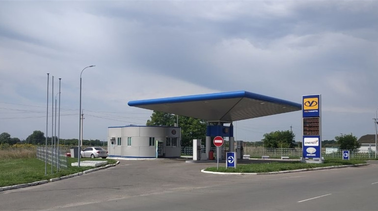 Ціни, дефіцит, черги на АЗС: що з пальним у Гадячі