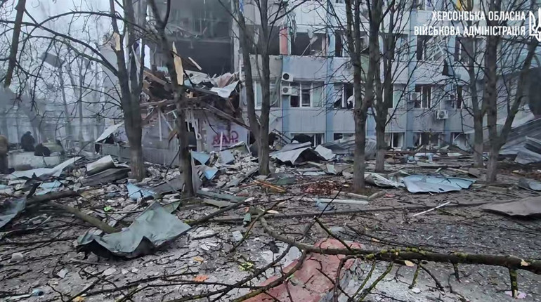 Протягом доби російські терористи атакували Херсонщину 108 разів: 5 людей поранені