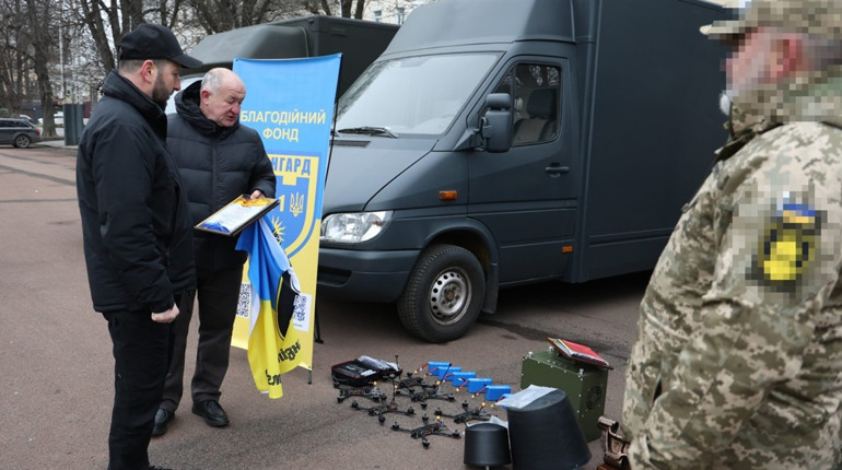 Із Хмельниччини на передову: волонтери відправили потужну допомогу воїнам