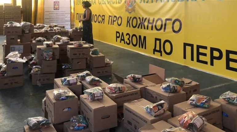 У Запоріжжі відкрився гуманітарний штаб для переселенців з Луганщини. Як отримати допомогу