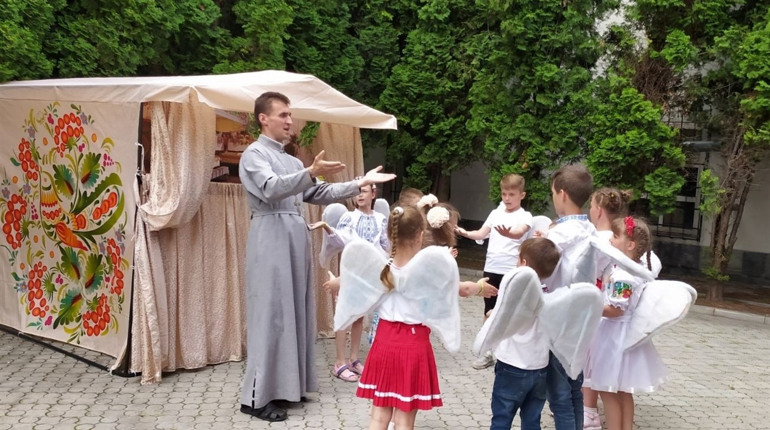 Богу на славу, людям на користь: літній табір для дітей при уманській греко-католицькій громаді