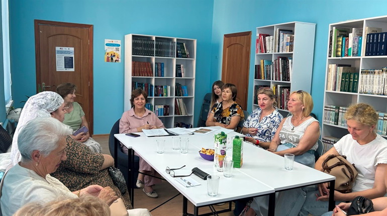 «Великий пиріг» до 35-річниці Незалежності України у Біляївці: господинь просять про допомогу