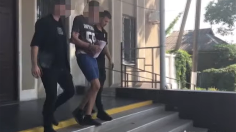 Злодія-втікача, який обстріляв авто і пограбував Нову пошту, затримали. Це не єдині  його злочини 