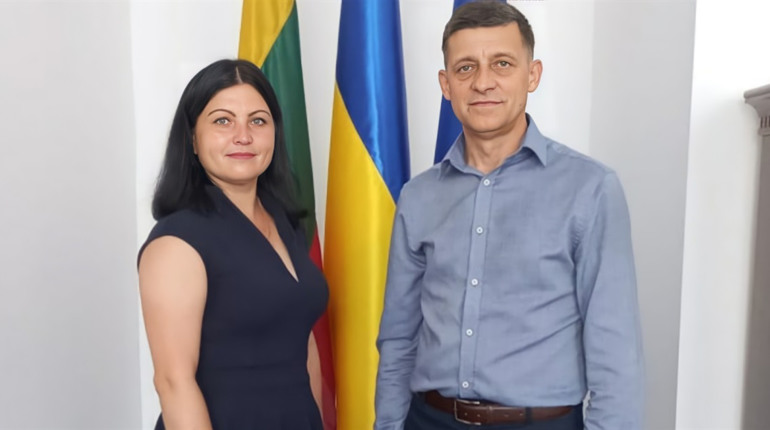 Городок може мати ще одне місто-побратим. Яка країна буде третьою
