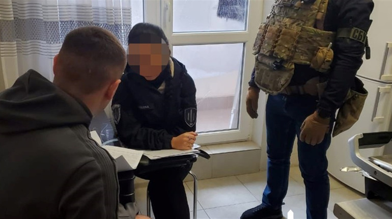 Правоохоронці з Одещини та багатодітний батько за гроші допомагали вивозити ухилянтів до Молдови