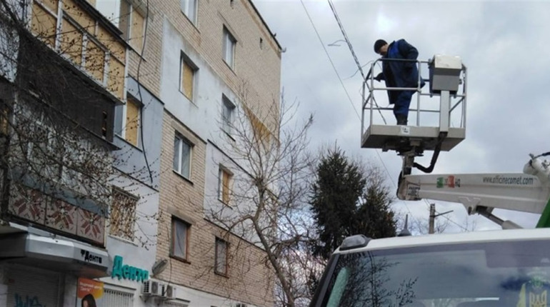 Росіяни обстріляли Херсонщину: постраждали цивільні будинки, адмінбудівля, автошкола