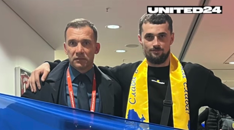 Морпіх із Сарненщини Ростислав Приступа та Андрій Шевченко відвідали матч збірної України