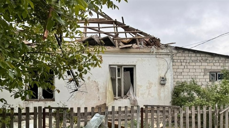 На Херсонщині армія рф атакувала житлові будинки, автівки, соціальну інфраструктуру