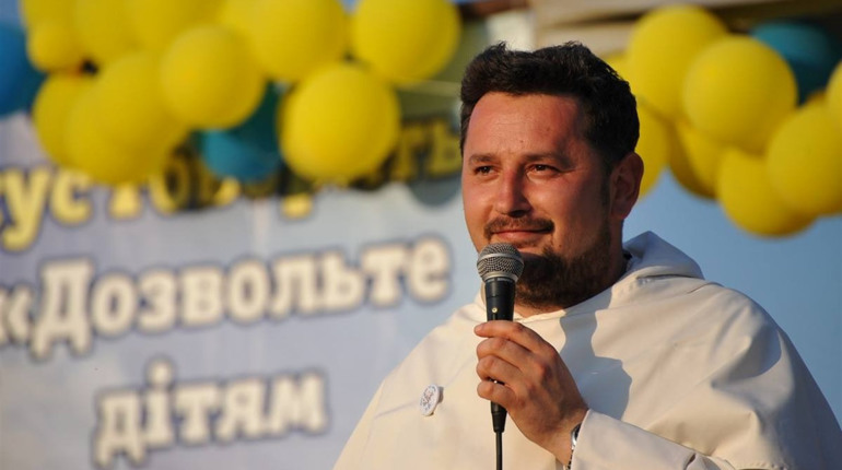 Отець Михайло Романів стане Почесним громадянином Фастова