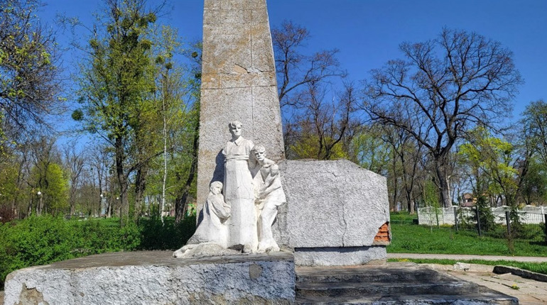 Декомунізація на Гадяччині в дії: кроки та перспективи