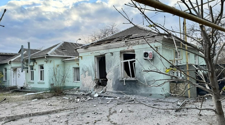 Російські терористи обстріляли Білозерку на Херсонщині: загинув чоловік, є поранені (ФОТО)