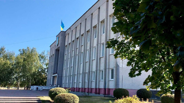 У Нетішині демонтують меморіальні дошки
