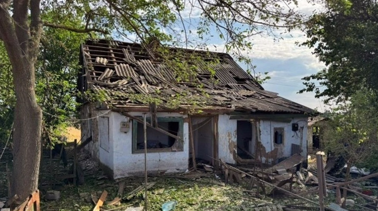 Ворожі обстріли Херсонщини: окупанти завдали ударів з артилерії, РСЗВ та безпілотників