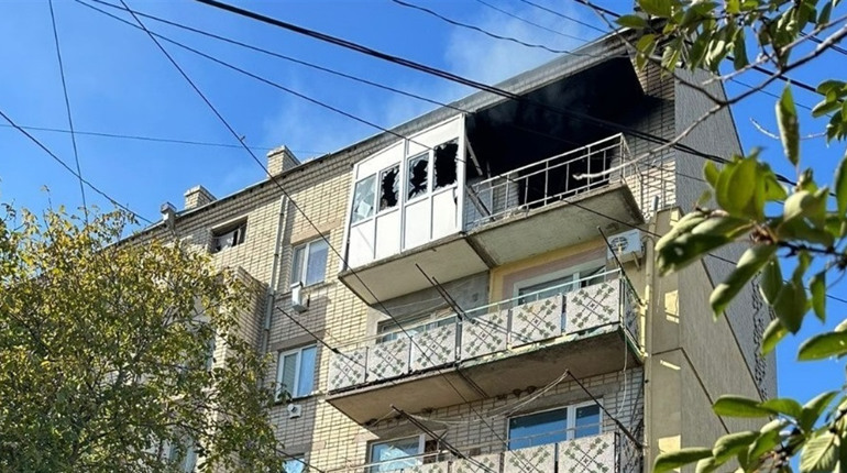 На Херсонщині через ворожі обстріли пошкоджені житлові будинки та приватні автівки
