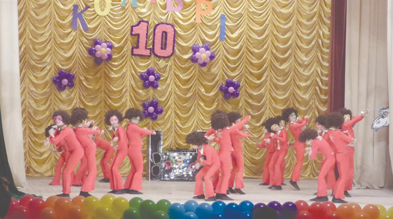 10 років тому: як ансамбль «Колібрі» відзначав ювілей своєї творчості