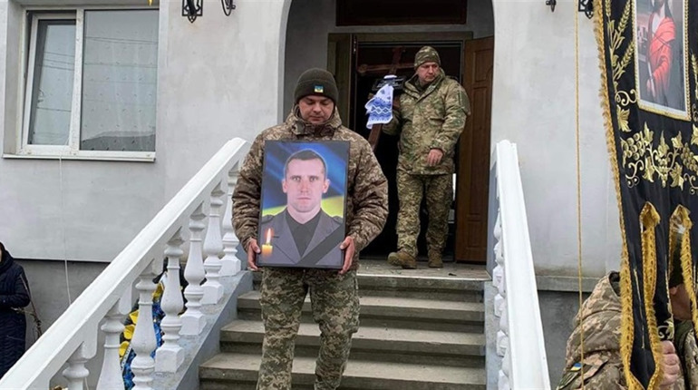 На Тернопільщині провели в засвіти 34-річного воїна Назара Соколовського, який загинув у Глухові