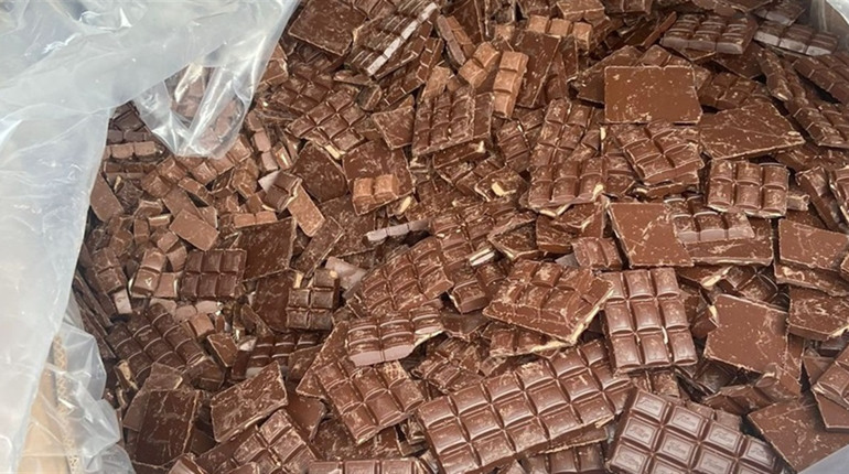 Уманки передали захисникам 500 кг шоколаду від фінської шоколадної фабрики