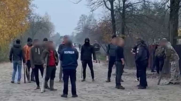 На Дубровиччині судитимуть десятьох хуліганів. У чому суть?