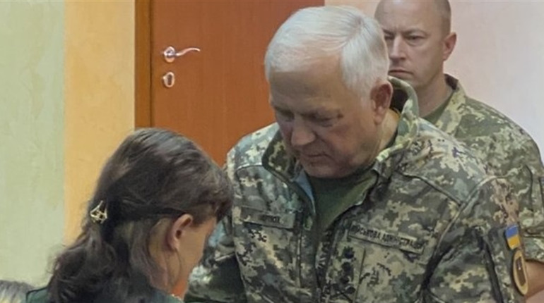Родинам шести загиблих шосткинців вручили державні нагороди