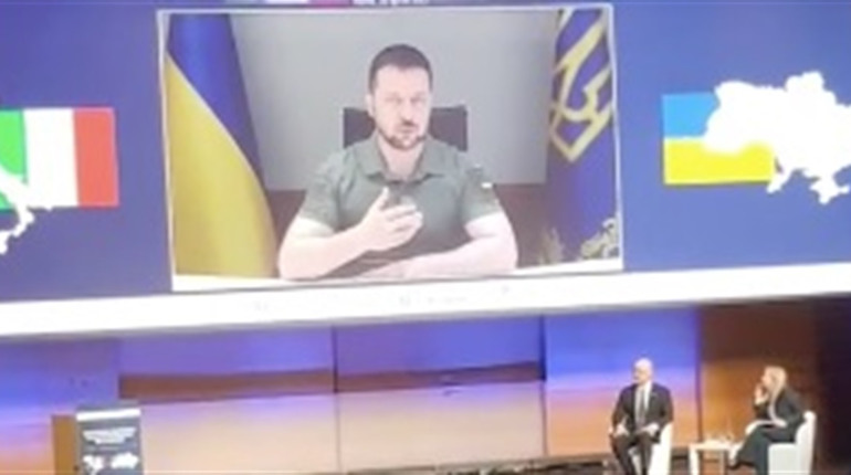 «Маємо підготувати проєкт відбудови України»: Володимир Зеленський виступив на Конференції у Римі