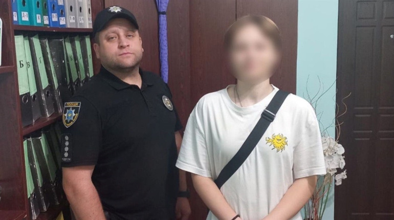 Поліція Глухова за дві години розшукала зниклу 15-річну дівчину