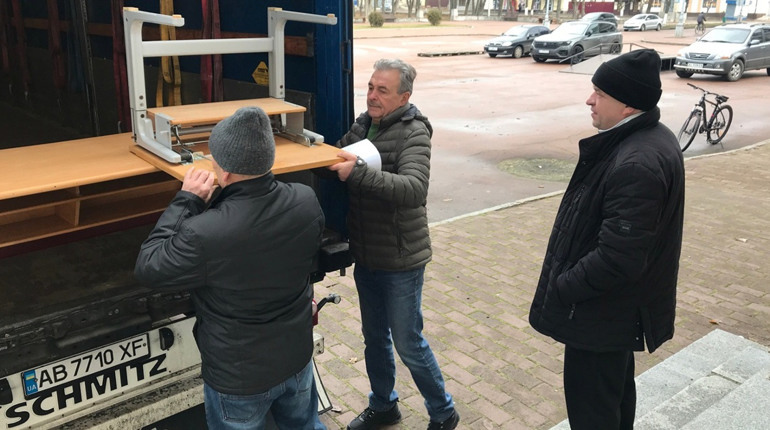 Переяславська громада отримала допомогу для закладів освіти від благодійників