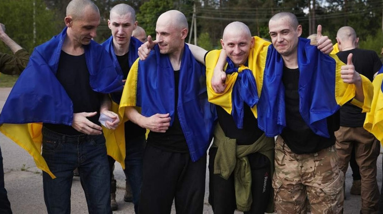 Шестеро військових з Хмельниччини повернулися з російського полону