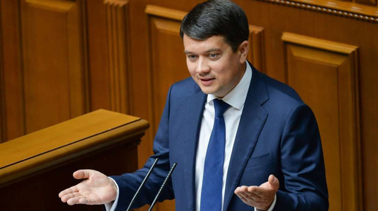 Голова Верховної Ради України Дмитро Разумков відвідає Херсонщину. Йому цікаві КПВВ до Криму