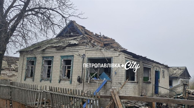 У Петропавлівці дрони влучили в приватний сектор: троє постраждалих