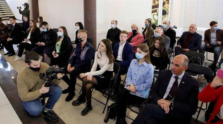 Кращі студенти отримали нагороди і взяли участь у дискусії на тему розвитку Запорізької області