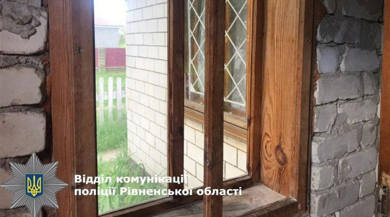 Злодія, який напився і пограбував магазин у селі Сварині, спіймали вже на другий день