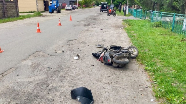 У Сарненському районі в аварії травмувався 12-річний хлопець на мопеді