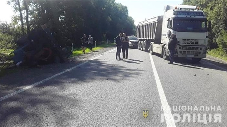 Поліція встановлює обставини двох ДТП на Кременеччині