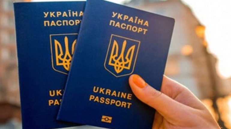 Множинне громадянство для українців: що змінить ухвалений закон